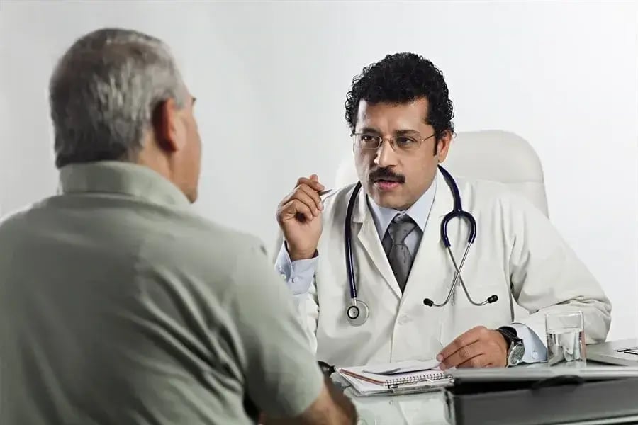doctor-with-patient-1