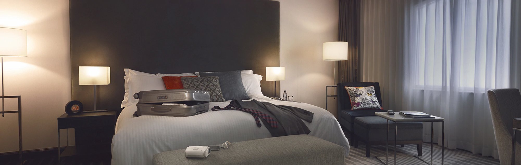 AirMini_HotelRoom_Desktop