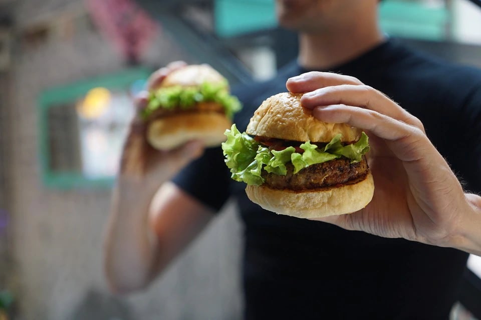 what-to-eat-and-what-not-to-eat-1